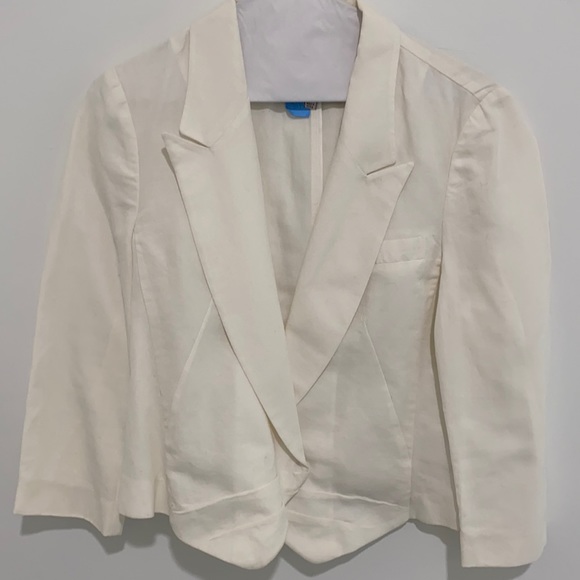 Women’s Cropped Tuxedo Style Blazer - Picture 1 of 4